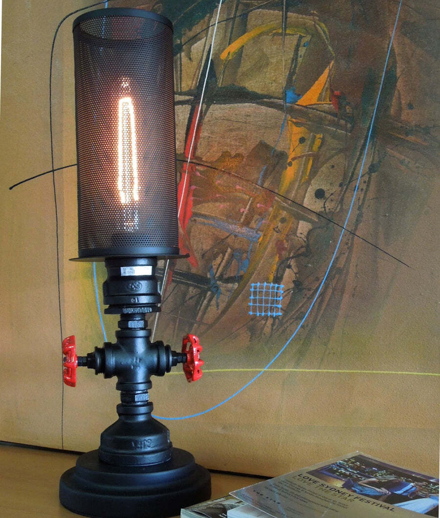 VENETO: Industrial Aged Iron Decorative Table Lamp Single Head