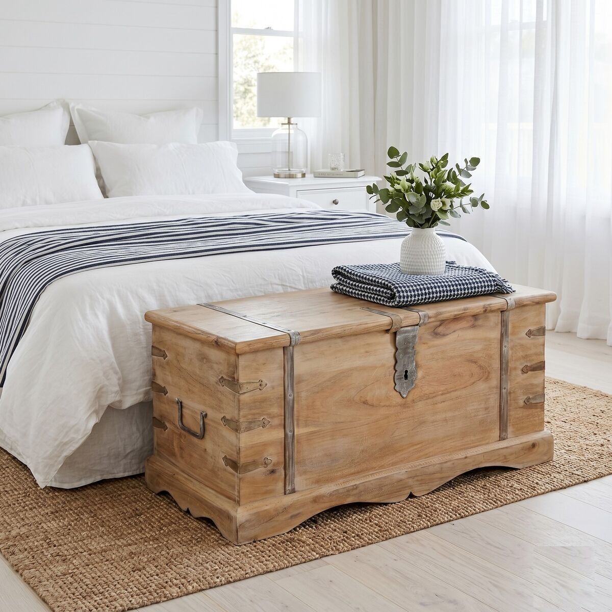 Solid Acacia Wood Storage Chest 90x40x40 cm